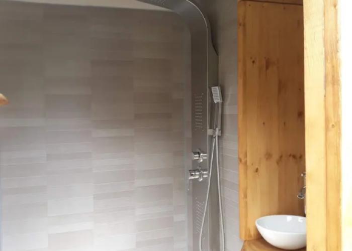 Beautiful Rural Yurt With Wood Fired hot tub