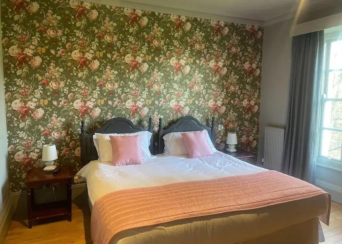 Holbrook Manor & Spa.