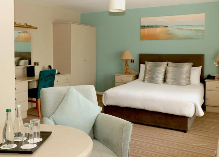 Causeway Hotel