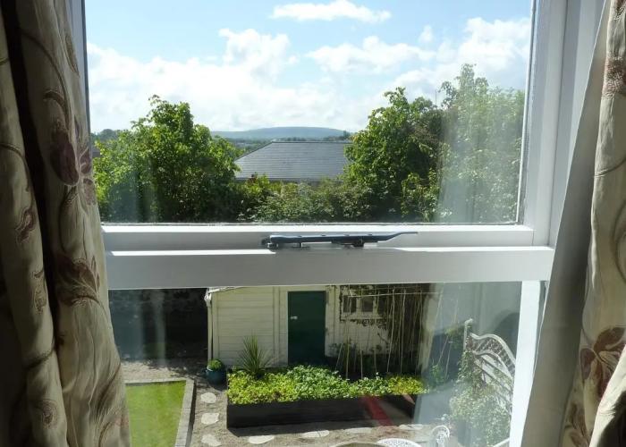 Derrin Guest House