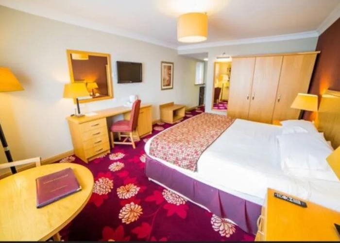 Curran Court Hotel