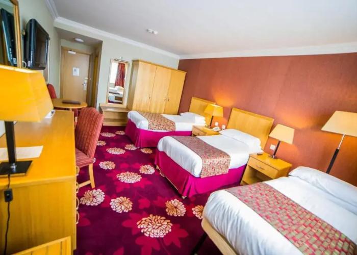 Curran Court Hotel