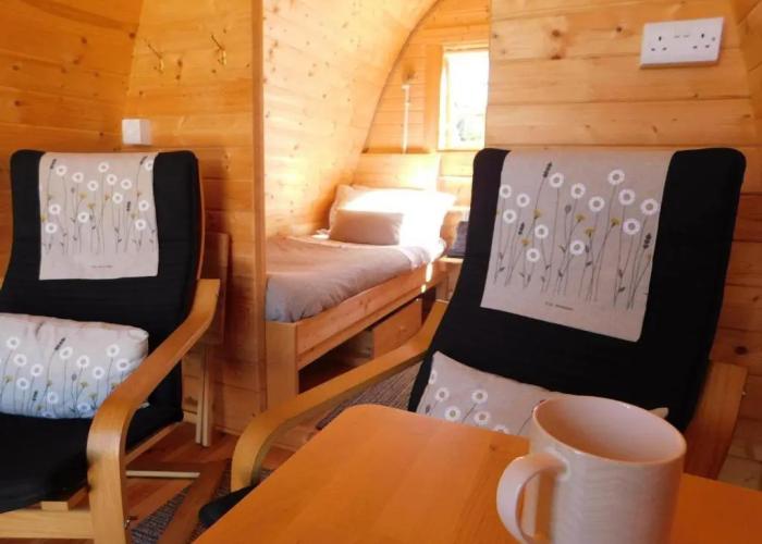 Cosy Pod-cabin Near Beautiful Landscape in Omagh
