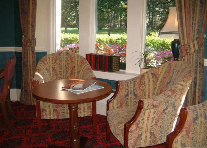 Loch Kinord Hotel
