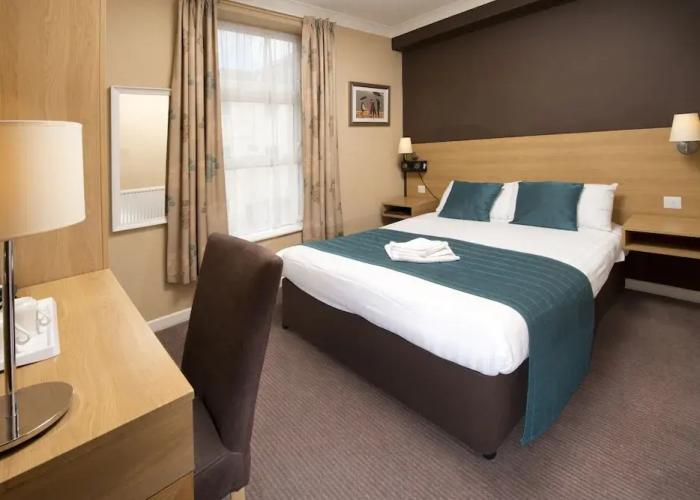 The Tarbet Hotel