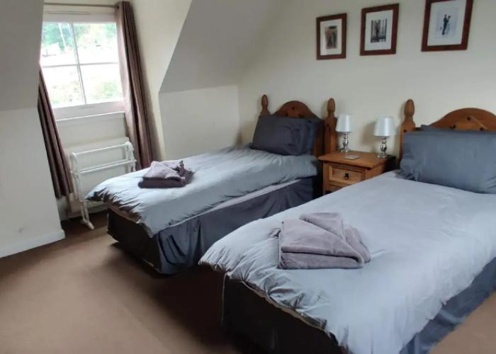 Ben Lomond Cottage - Loch Lomond and Arrochar Alps