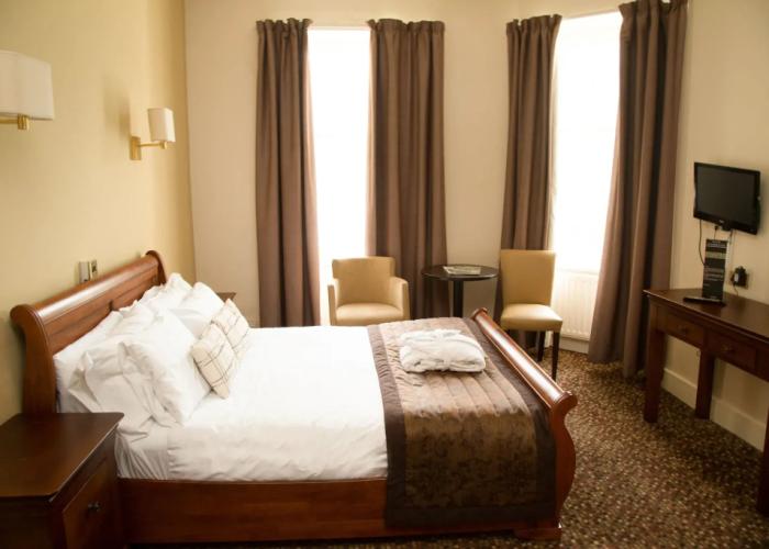 Arrochar Hotel