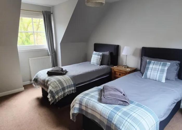 Ben Reoch Cottage - Loch Lomond & Arrochar Alps