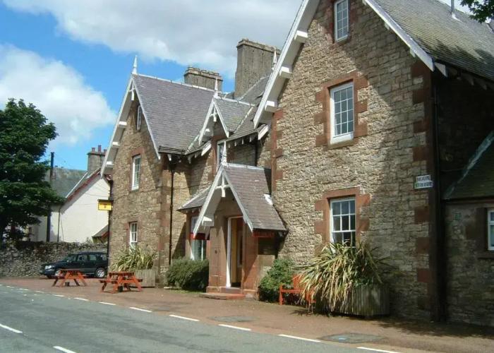 The Hopetoun Arms Hotel
