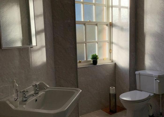 The Hopetoun Arms Hotel