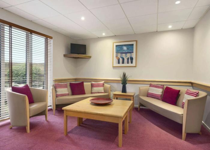 Days Inn by Wyndham Abington M74