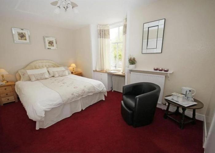 The Elphinstone Hotel