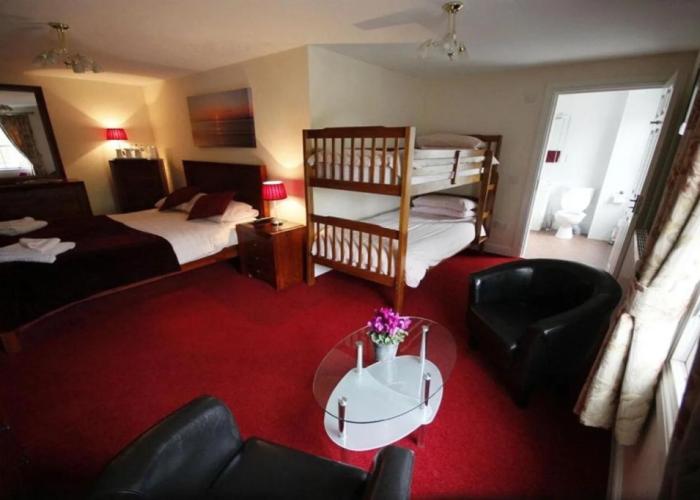 The Elphinstone Hotel
