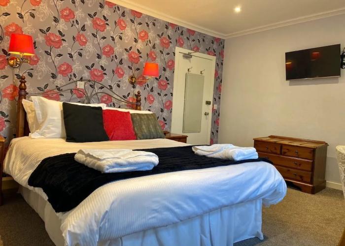 The Kings Arms Hotel