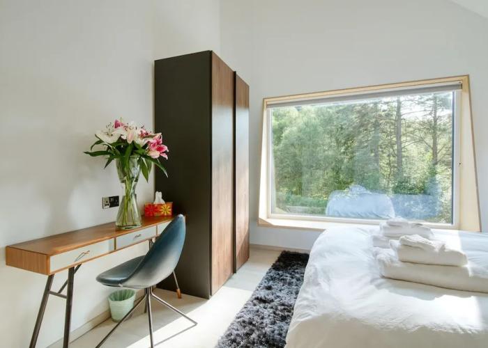 An Caisteal Lodge With Cascading Waterfall View