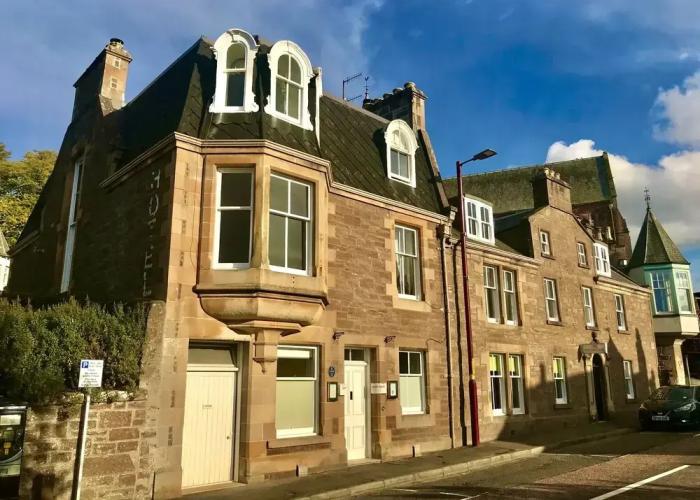 Leven House