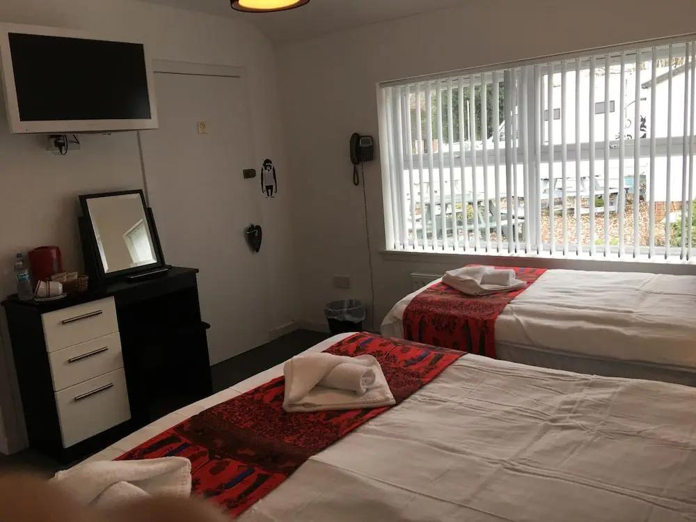 фото Comrie Hotel
