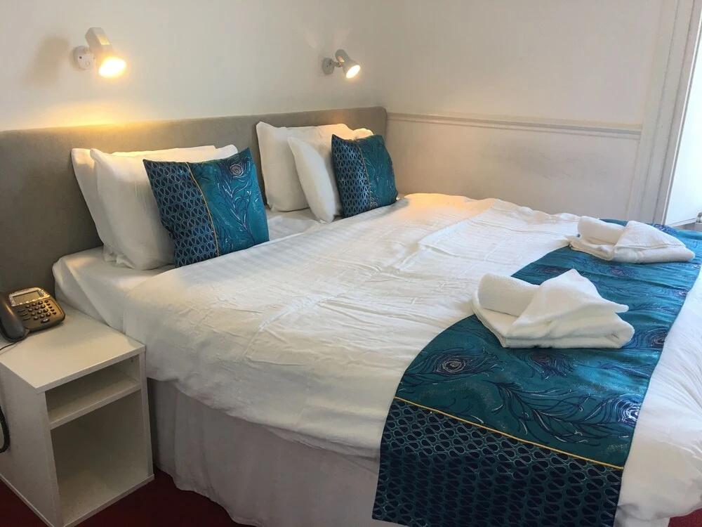 фото Comrie Hotel
