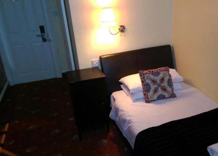 Bayswell Park Hotel