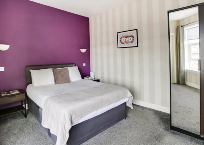 OYO Gin House Hotel