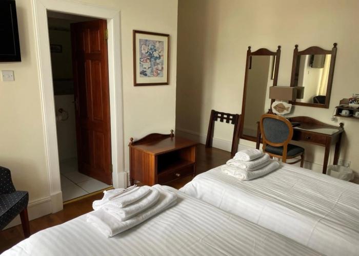 Avonbridge Hotel