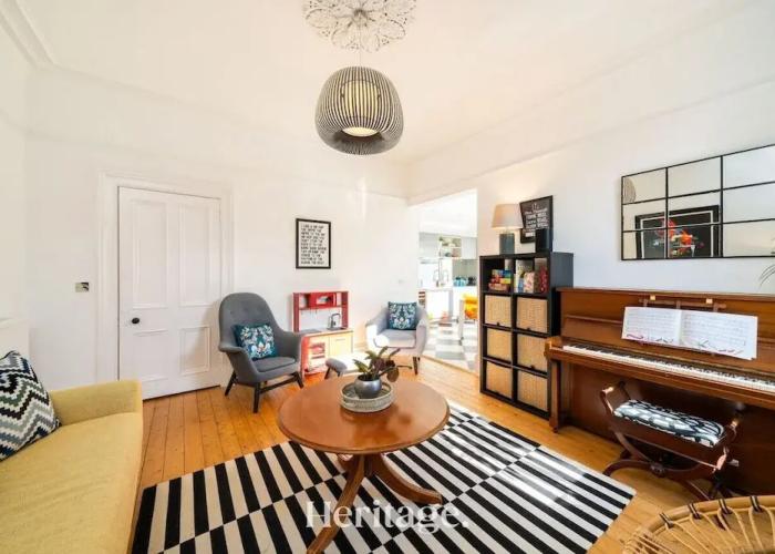 Sunnybrae House Seaside Family-friendly Getaway in Stonehaven With Hot Tub