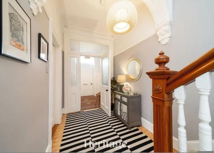 Sunnybrae House Seaside Family-friendly Getaway in Stonehaven With Hot Tub