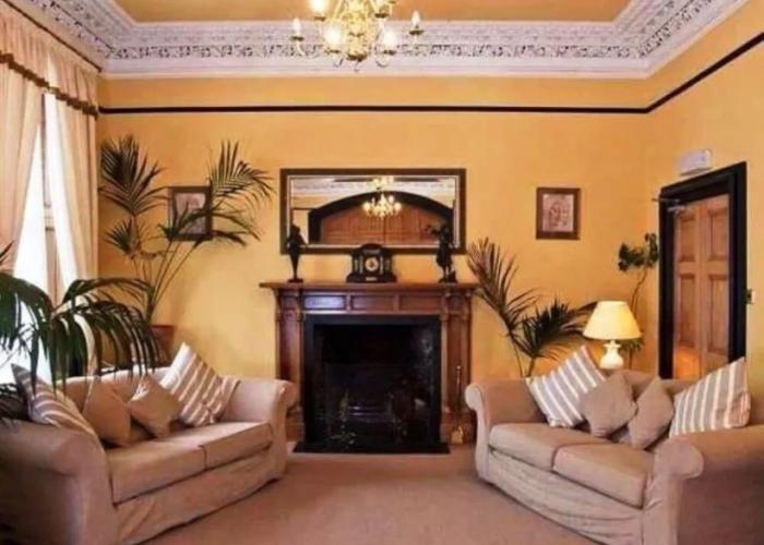 The Royal Hotel Tain
