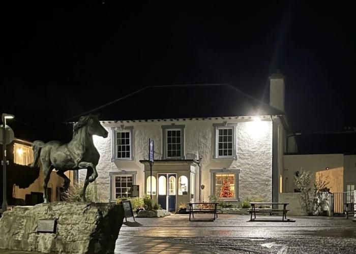 Feathers Hotel, Bar and Restaurant