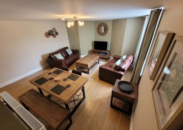 Llys Aeron Guest House