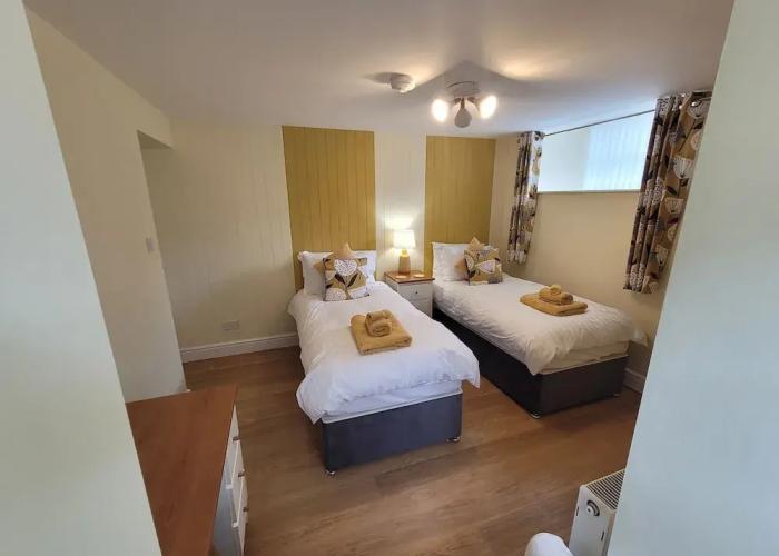 Llys Aeron Guest House