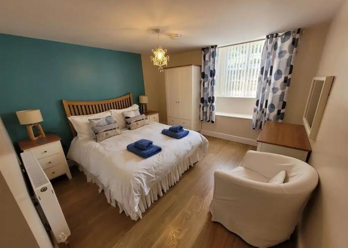 Llys Aeron Guest House