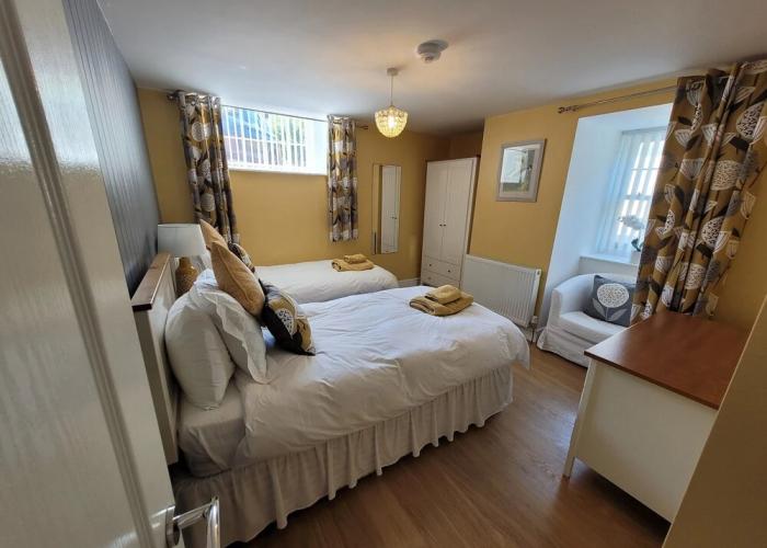 Llys Aeron Guest House