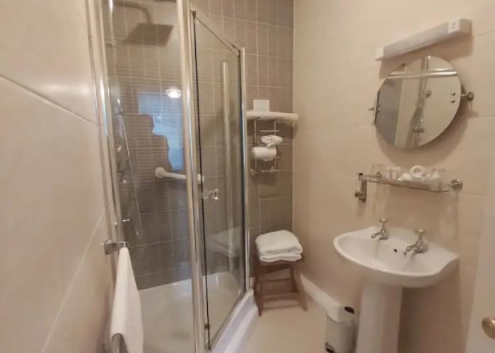 Llys Aeron Guest House