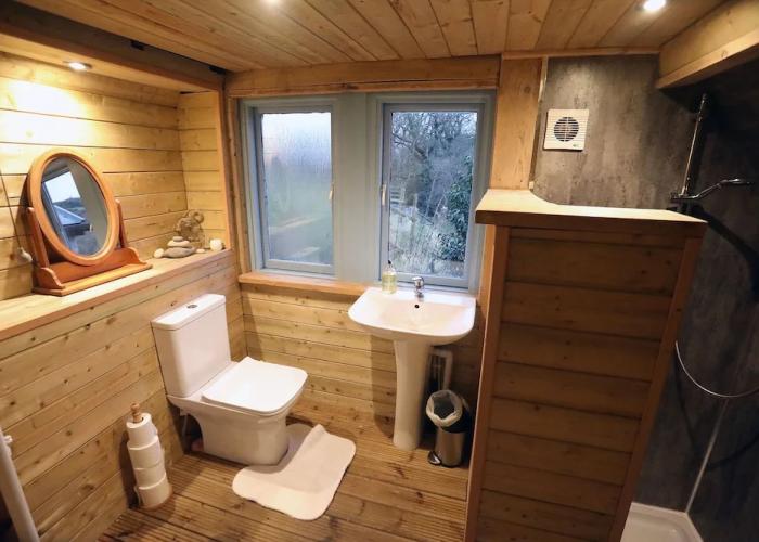 Hapus Yurt - Two Beautiful Yurts and Barn Cottage