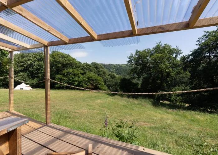 Wood Cabin & 4 Large Bell Tents - Hapus Hideaway