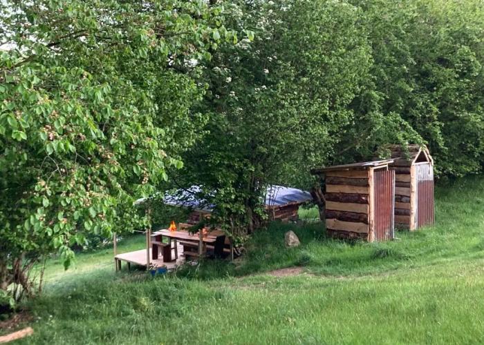 Wood Cabin & 4 Large Bell Tents - Hapus Hideaway