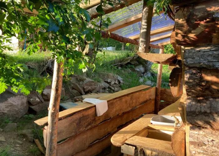 Wood Cabin & 4 Large Bell Tents - Hapus Hideaway