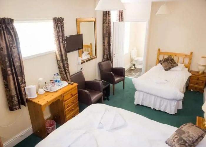 Queensbridge Hotel