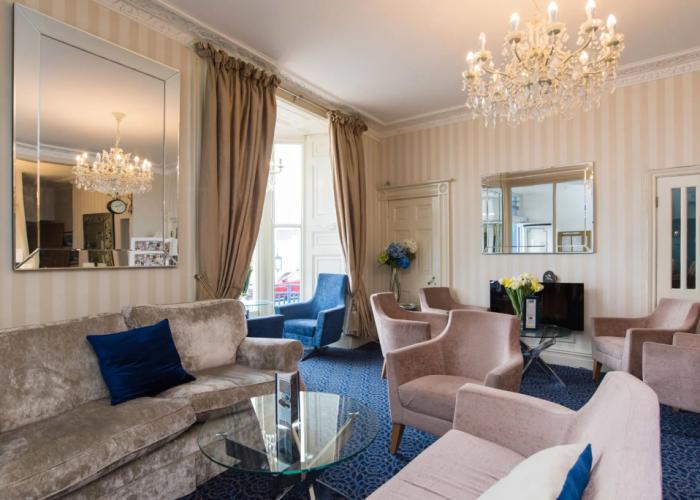 Gwesty'r Marine Hotel & Spa