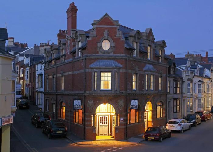 Castle Hotel
