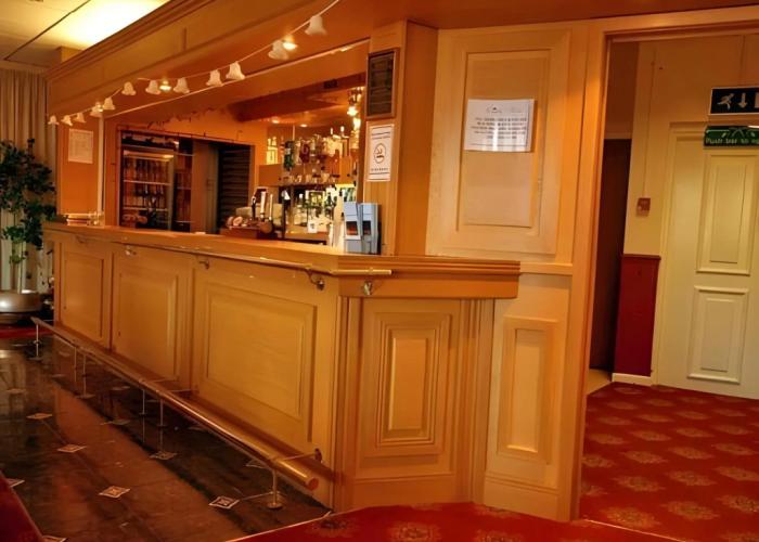 Castle Hotel