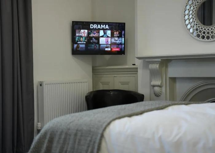 Immaculate 1-bed Apartment in Merthyr Tydfil