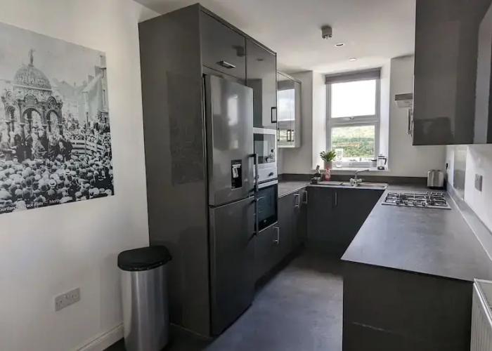 Immaculate 1-bed Apartment in Merthyr Tydfil