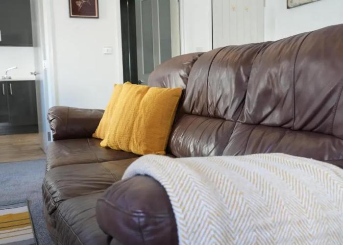 Gorgeous, Comfortable Apartment on the High Street