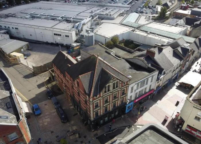 Gorgeous, Comfortable Apartment on the High Street