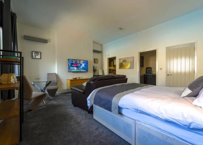 Captivating 1-bed Apartment, Merthyr Tydfil -