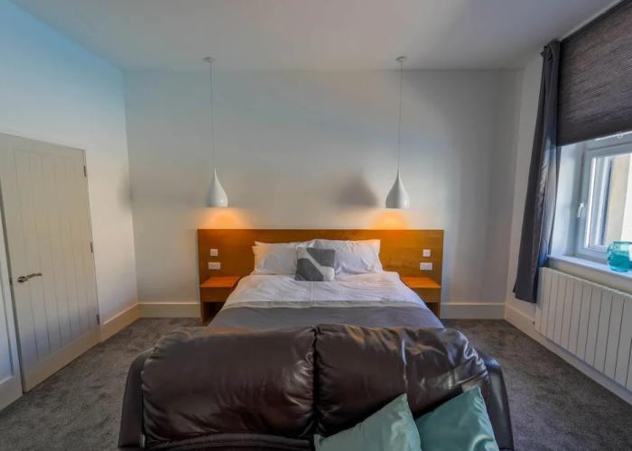 Captivating 1-bed Apartment, Merthyr Tydfil -