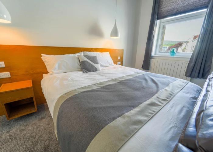 Captivating 1-bed Apartment, Merthyr Tydfil -