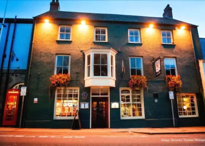 Old Kings Arms Hotel